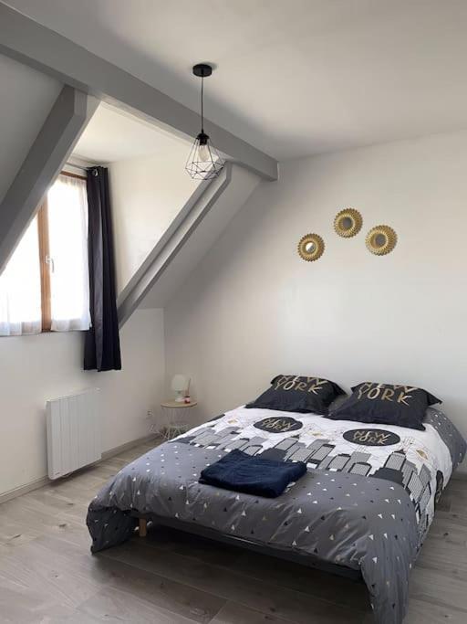 Maison Mitoyenne Avec Cour + Parking Sainte-Savine Bagian luar foto